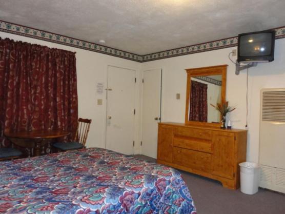 Theater Motel Westfield Room photo